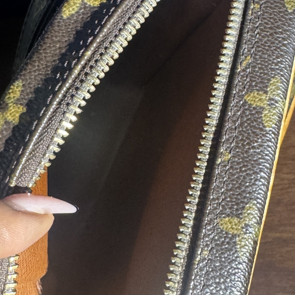 Vintage Louis Vuitton Amazone | EUC | Monogram | COA Included - Picture 10 of 10